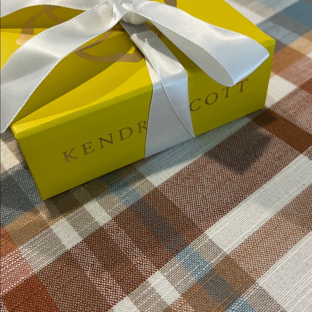 Kendra Scott Gold Hexagon Stud Earrings with Branded Pouch - Picture 10 of 10